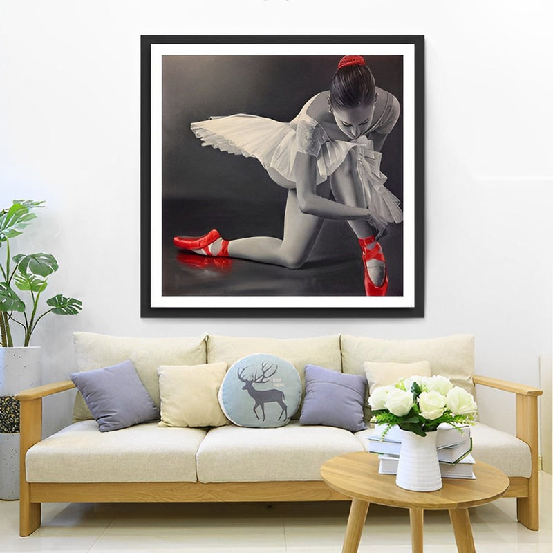Danseuse et Chaussures de Danse Rouges Broderie Diamant