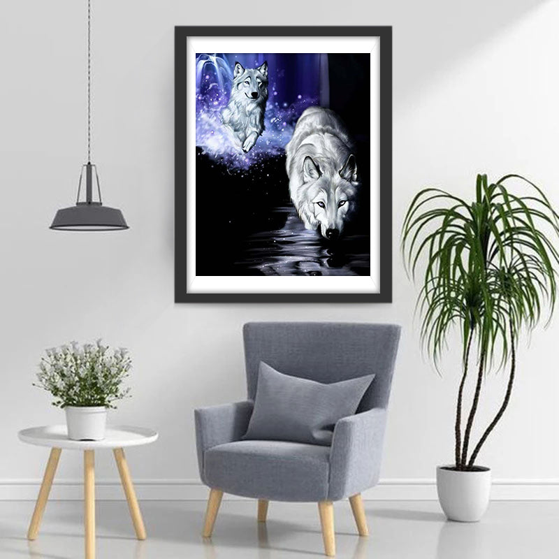 Deux Loups Gris Jouant de l'Eau Broderie Diamant