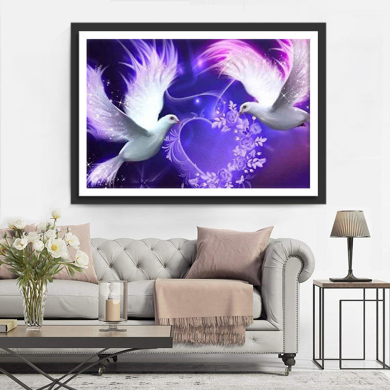 Deux Pigeons Blancs et Coeur des Fleurs Violettes Broderie Diamant