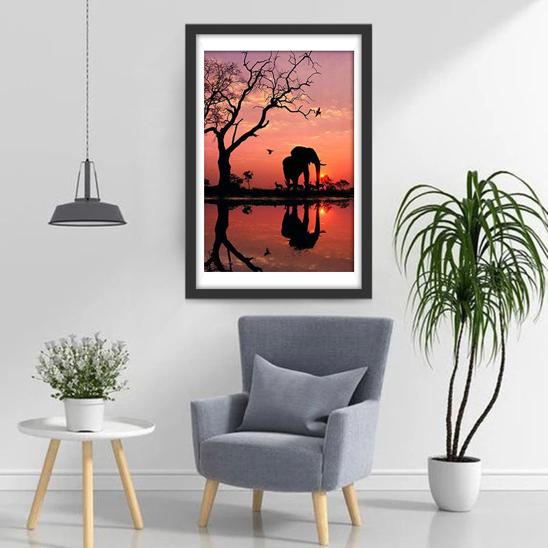 Éléphant et Sa Propre Image dans l&