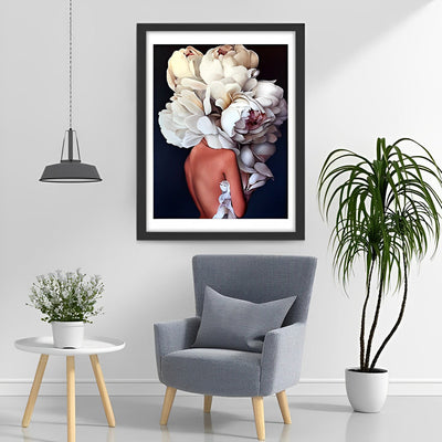 Femme Nue avec des Fleurs Blanches Broderie Diamant
