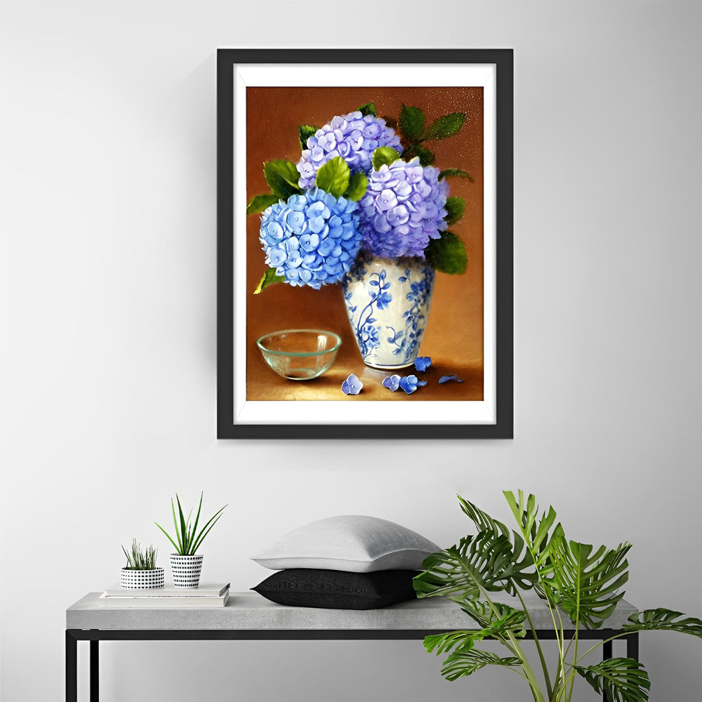 Hortensias dans le Vase de Porcelaine Bleue et Blanche Broderie Diamant