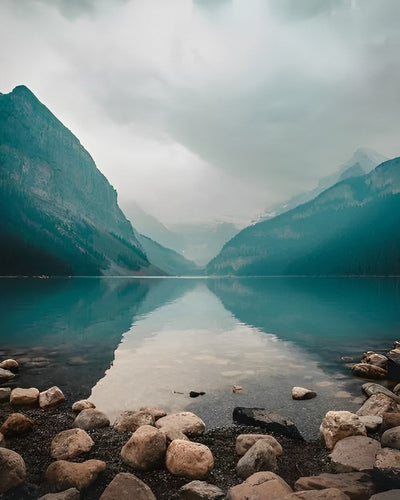 Lac et Montagnes Vertes Broderie Diamant
