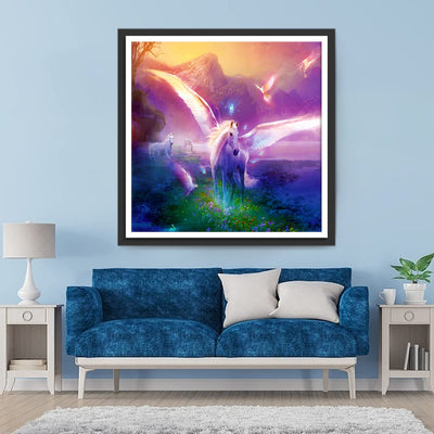 Licorne avec Ailes et les Montagnes Violettes Broderie Diamant