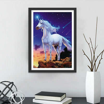 Licorne Blanche en Haut de la Falaise et Etoiles Filantes Broderie Diamant