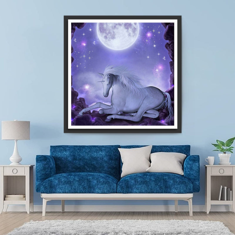 Licorne Blanche et la Lune dans la Nuite Etoilée Broderie Diamant