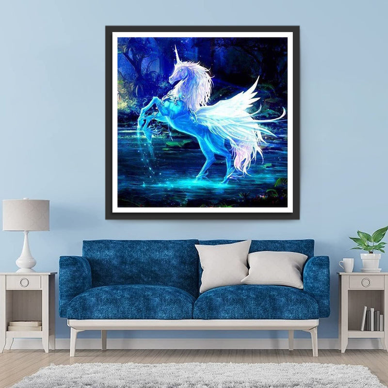 Licorne Jouant avec l&