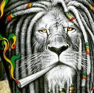Lion Fumant Broderie Diamant