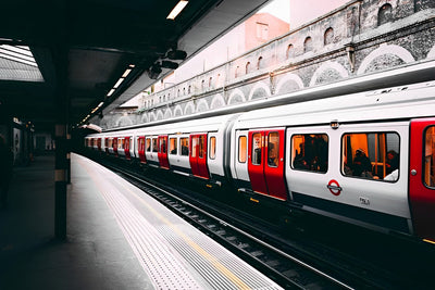 Métro Rouge et Blanc Broderie Diamant