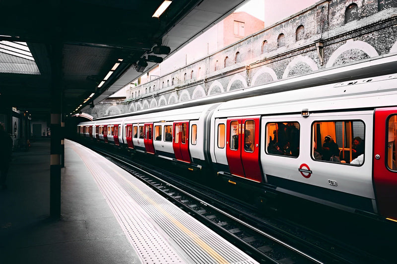 Métro Rouge et Blanc Broderie Diamant