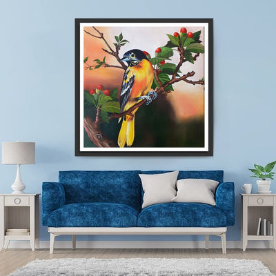 Oiseau Jaune et Noir avec des Fruits Rouges Broderie Diamant