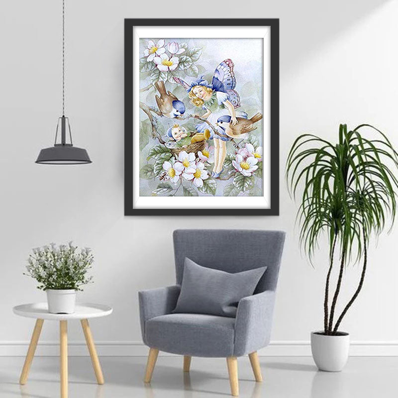 Oiseaux et Petites Fées avec des Fleurs Blanches Broderie Diamant
