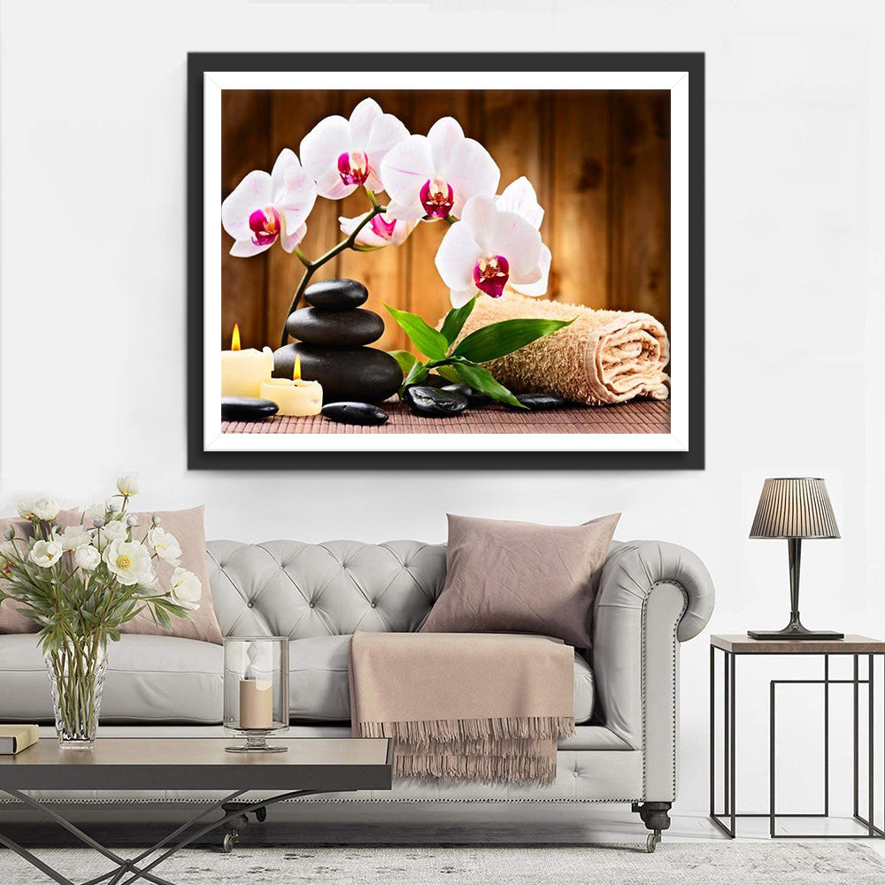 Orchidées Blanches et Bougies Broderie Diamant