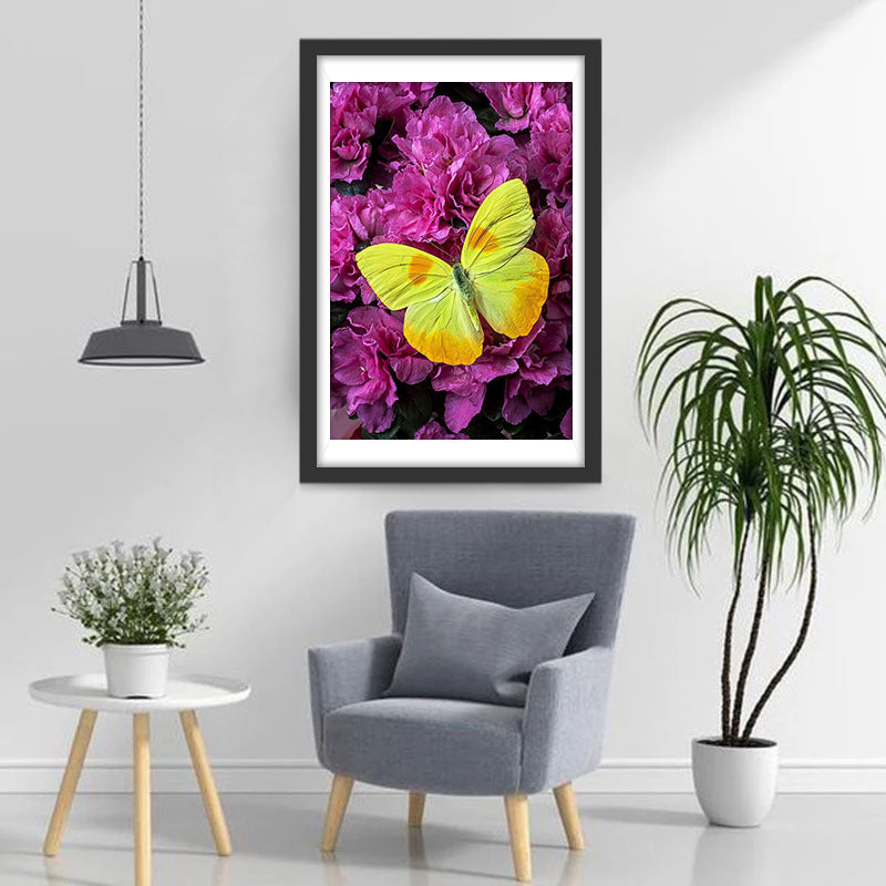 Papillon Jaune et Fleurs Roses Broderie Diamant