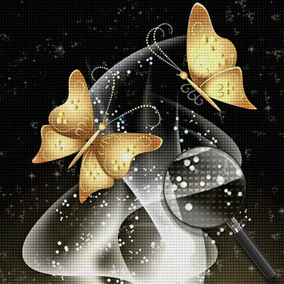 Papillons Dorés et Vers Luisants Broderie Diamant