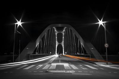 Pont Osthafenbrücke Broderie Diamant