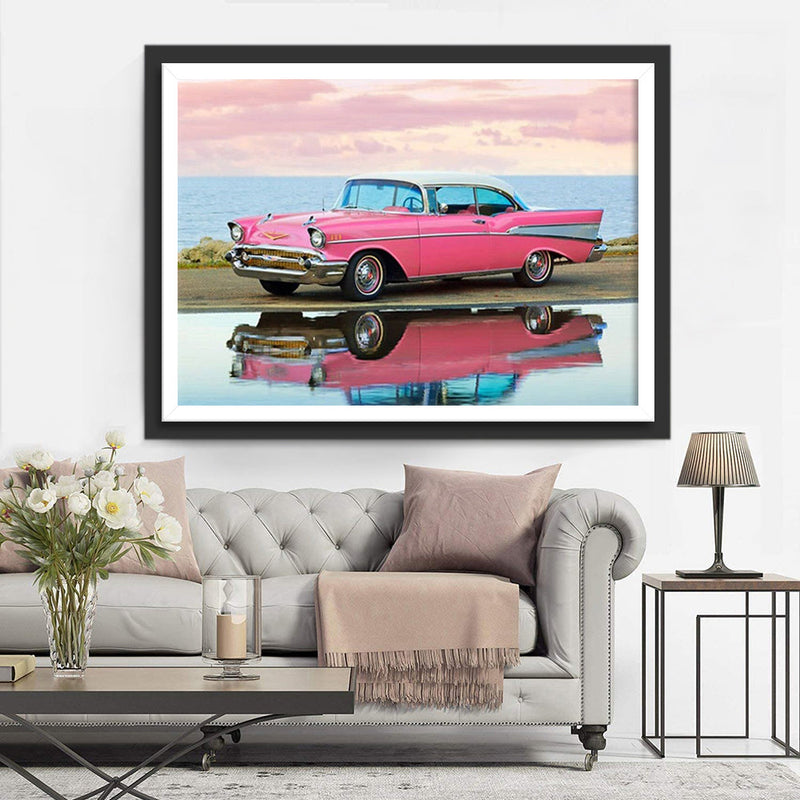 Une Voiture Rose au Bord de l&